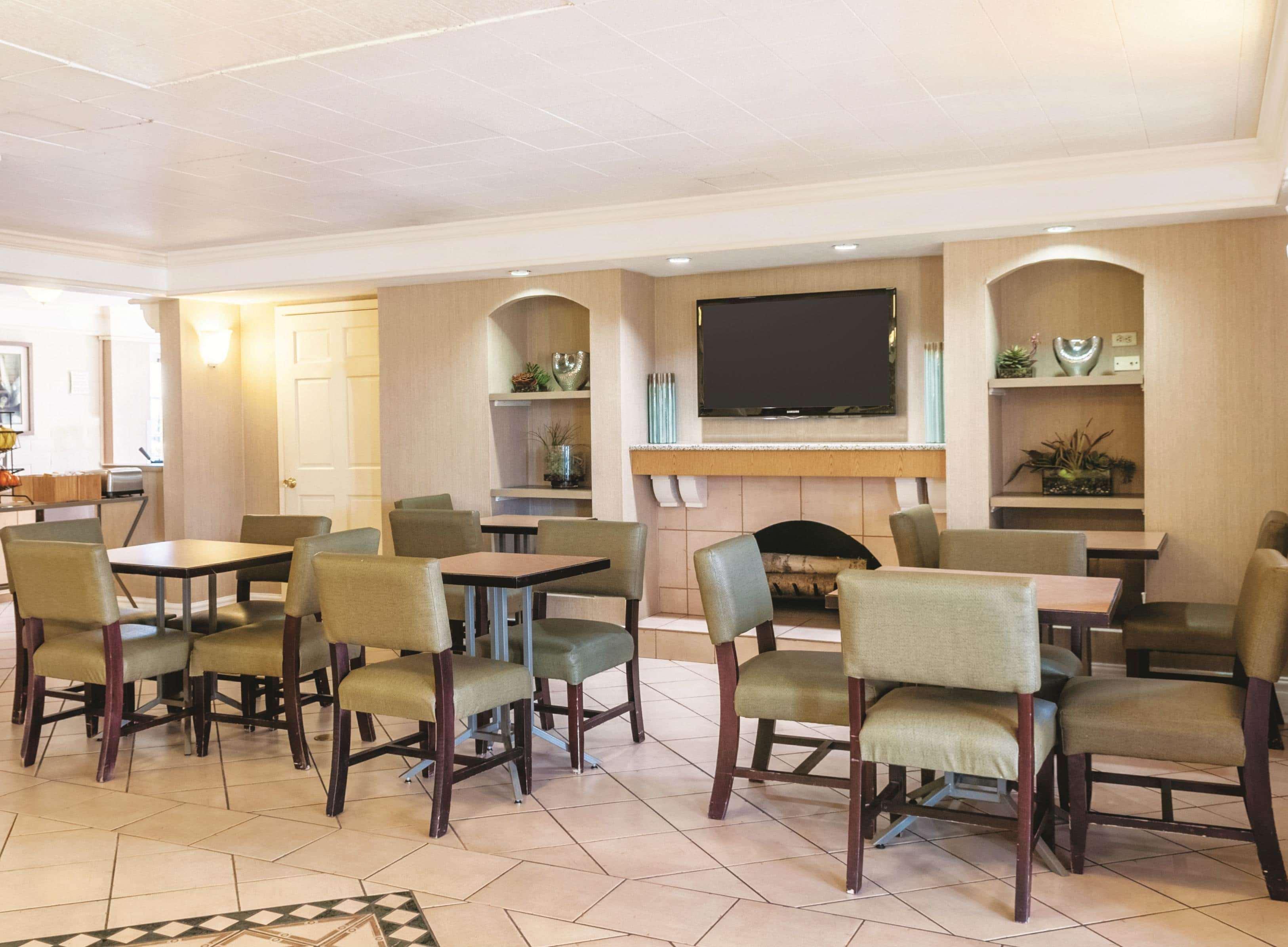 La Quinta Inn By Wyndham New Orleans West Bank / Gretna Exterior photo