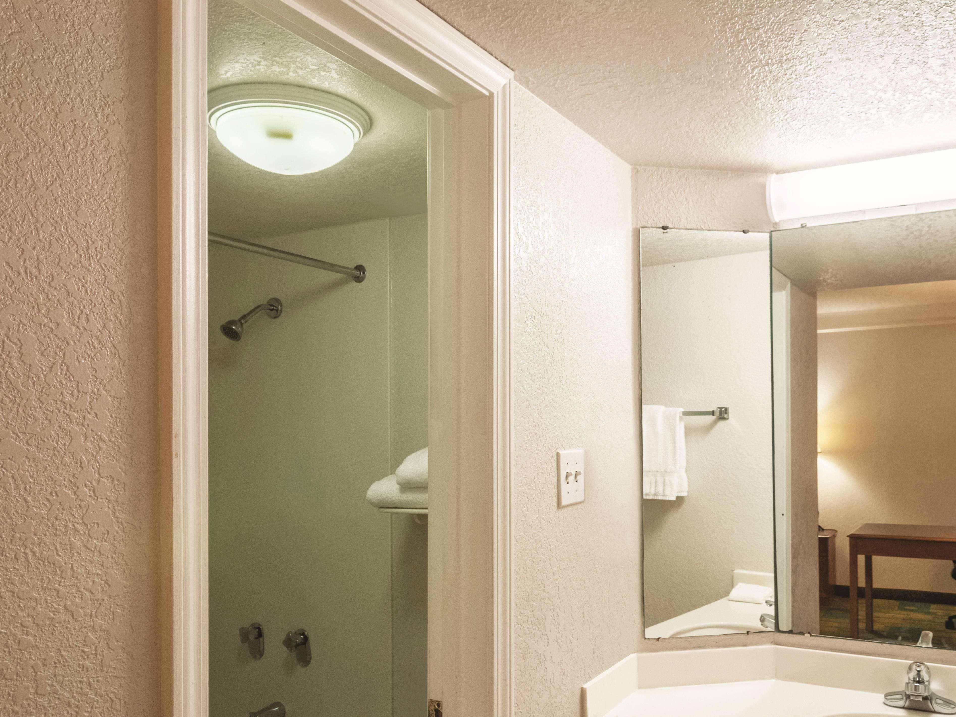 La Quinta Inn By Wyndham New Orleans West Bank / Gretna Exterior photo